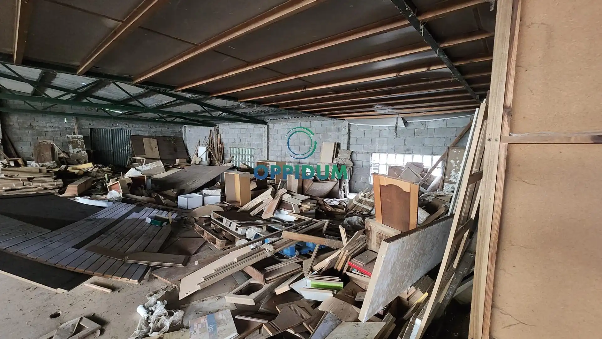 Industrial buildings for sale in Touro