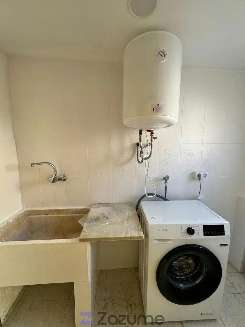 Baño de Piso de alquiler en Catarroja con Parquet, Terraza y Amueblado