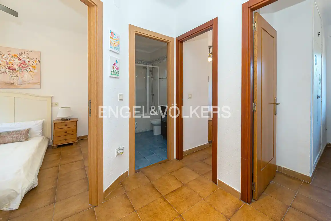 Casa adosada en venta en Benidorm con Aire acondicionado, Jardín privado y Piscina comunitaria