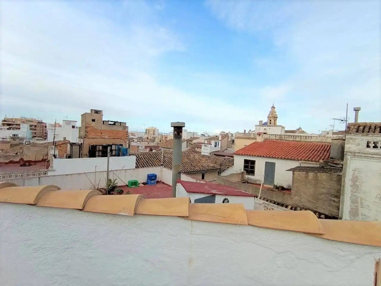 Vista exterior de Casa o xalet en venda en Oliva amb Terrassa, Traster i Moblat
