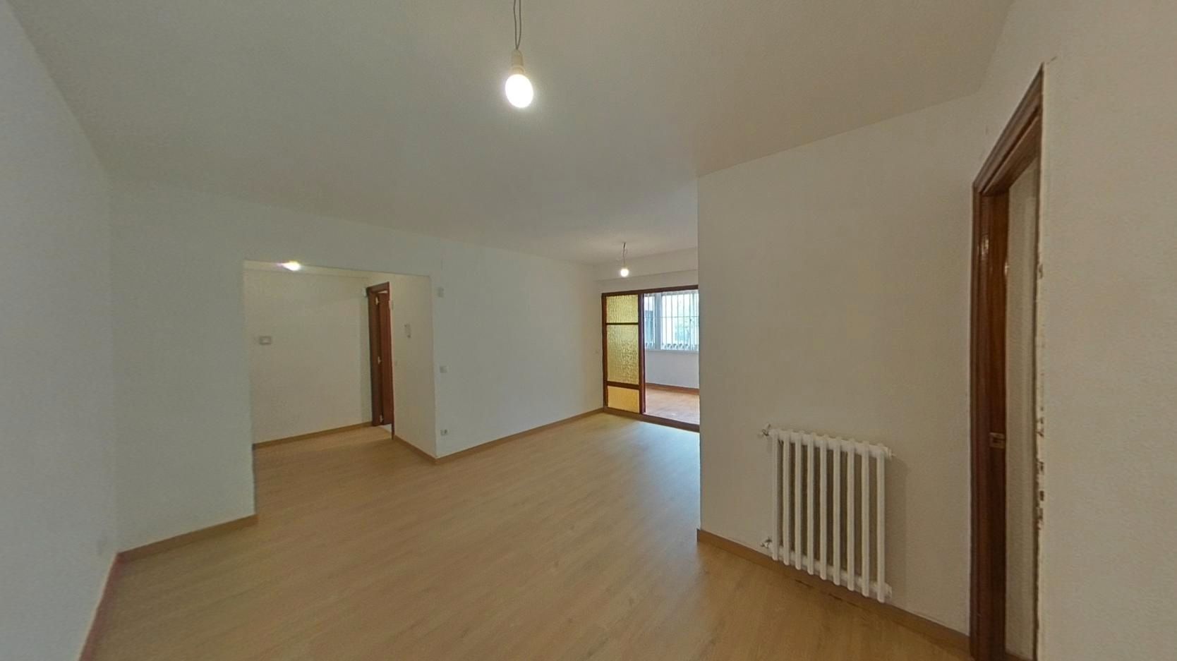 Sala d'estar de Pis en venda en Móstoles amb Forn