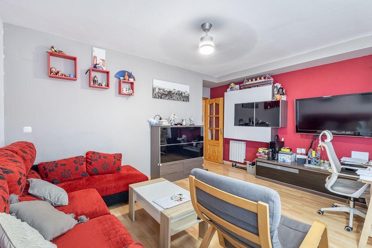 Sala d'estar de Àtic en venda en Las Gabias amb Aire condicionat, Calefacció i Terrassa