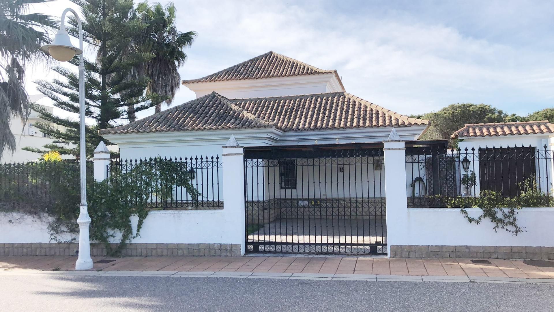 Vista exterior de Casa o chalet en venta en El Portil con Aire acondicionado, Jardín privado y Piscina