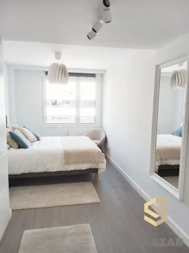 Habitación de Ático de alquiler en Bilbao  con Calefacción, Jardín privado y Terraza