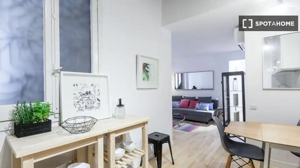 Flat with terrace to rent in Ciutat Vella, imagen 5