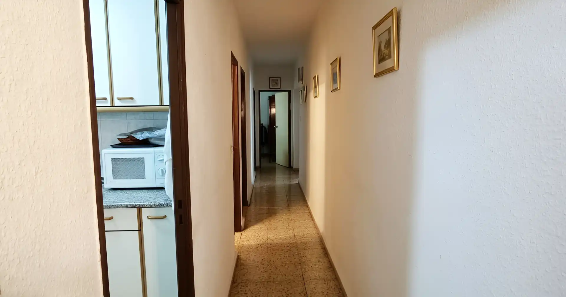 Wohnung zum Verkauf in Coslada mit Klimaanlage, Terrasse und Möbliert
