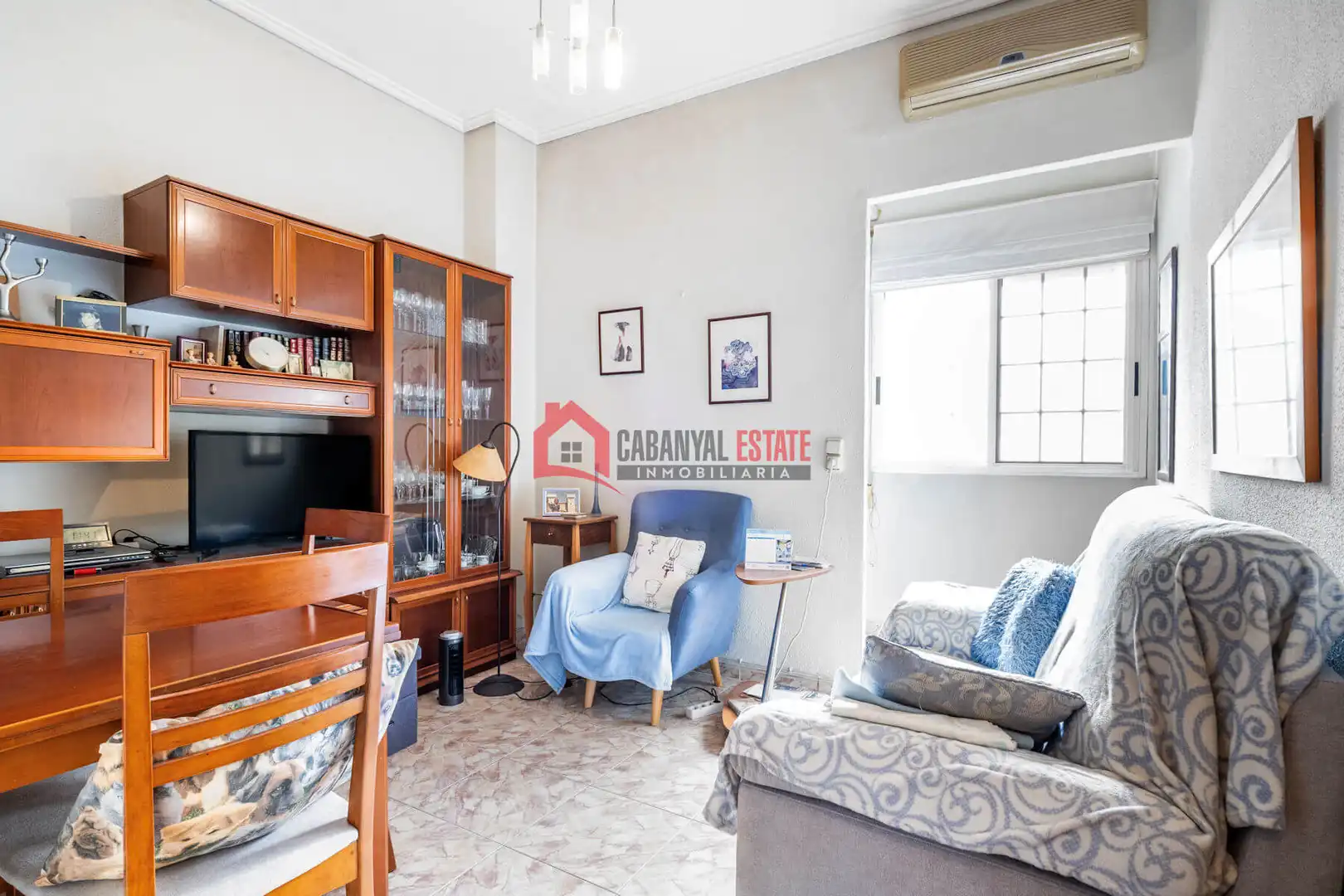 Living room of Apartments for sale in Valencia  with Air Conditioner and Balcony