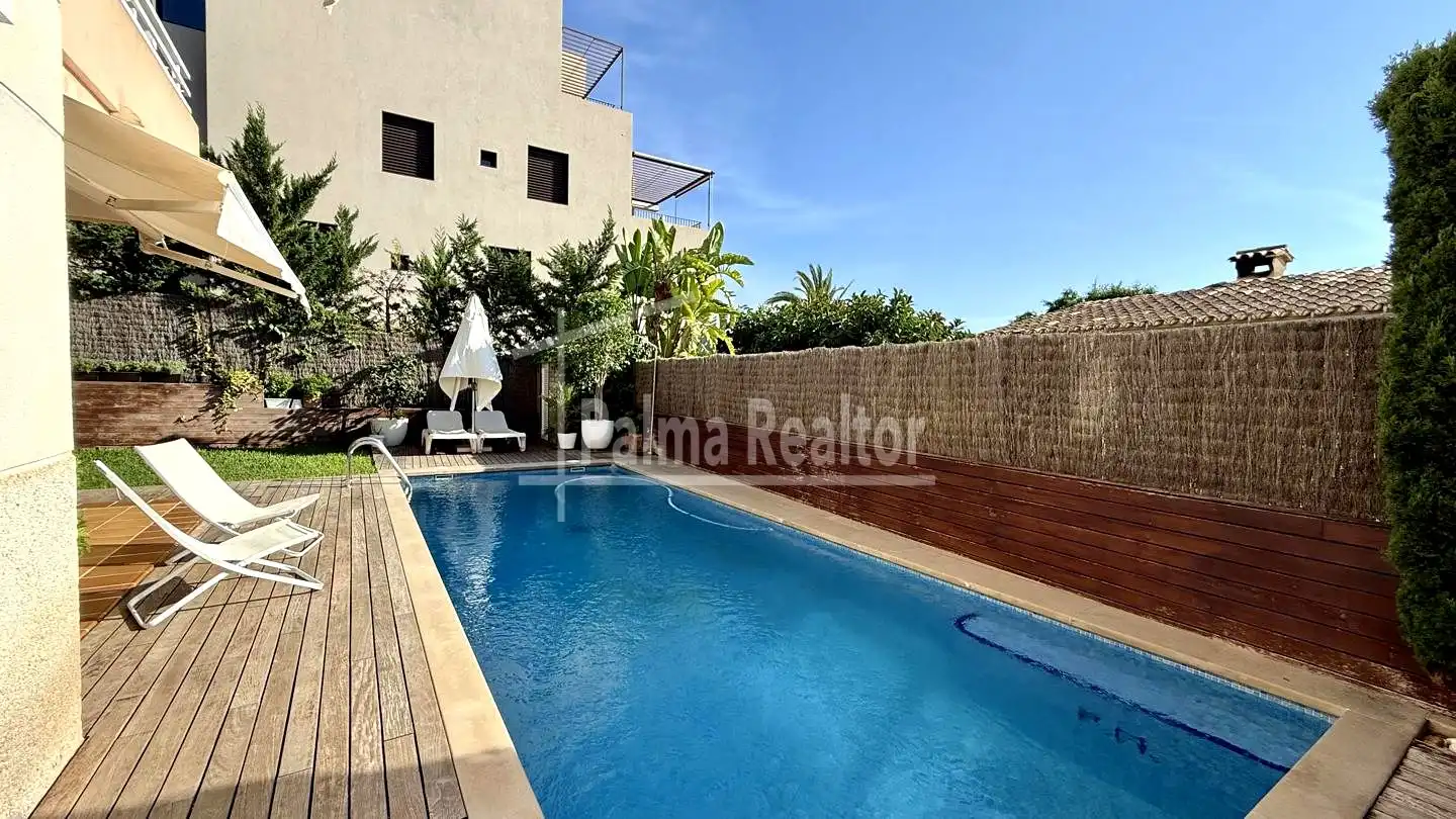 Piscina de Dúplex en venda en  Palma de Mallorca amb Aire condicionat, Calefacció i Jardí privat