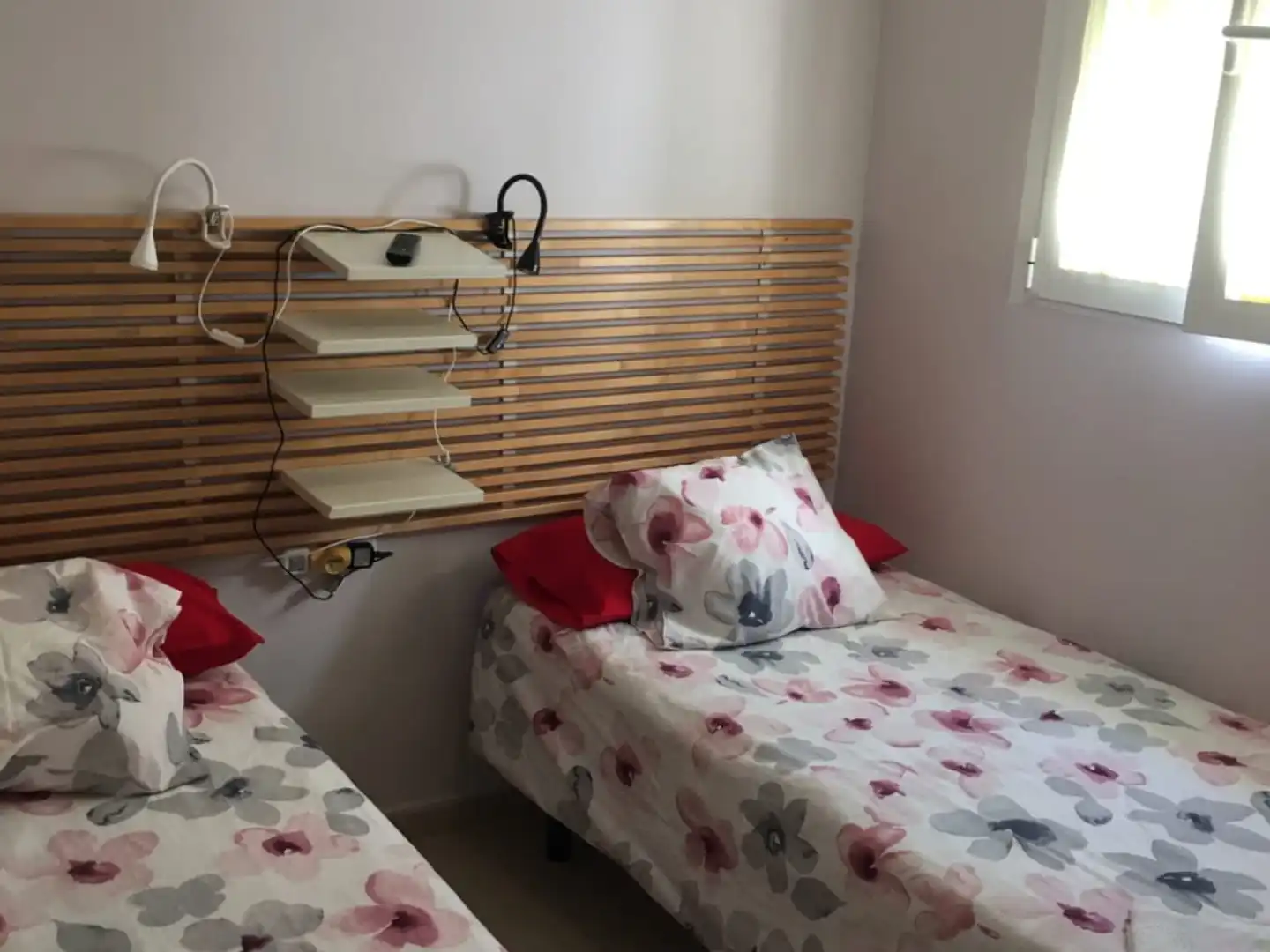 Habitación de Ático de alquiler en Benidorm con Aire acondicionado, Terraza y Amueblado