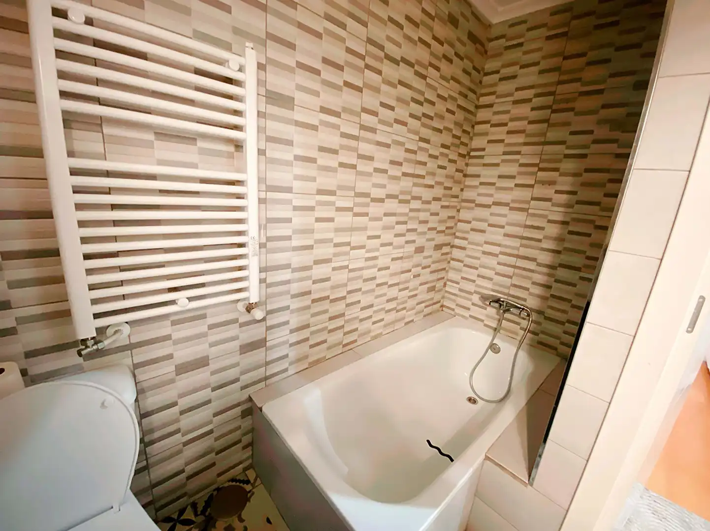 Baño de Piso en venta en Langreo con Aire acondicionado y Calefacción
