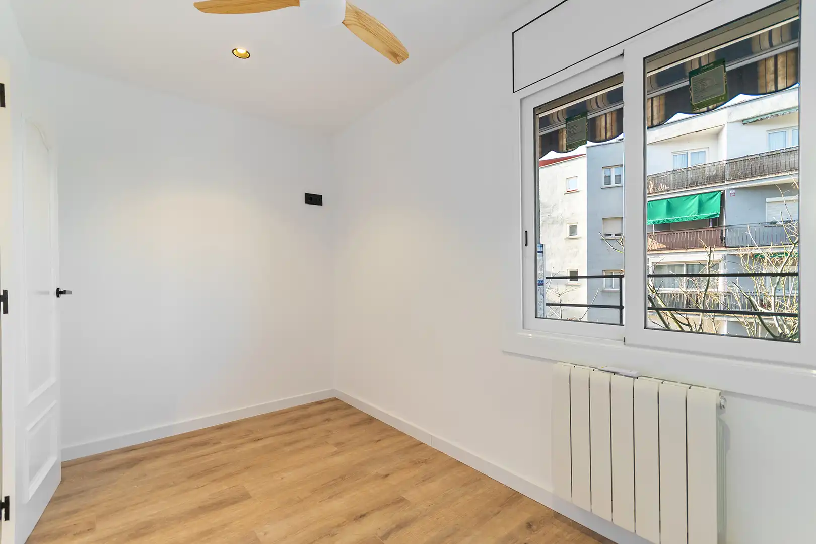 Habitación de Piso en venta en Badalona con Aire acondicionado, Calefacción y Parquet