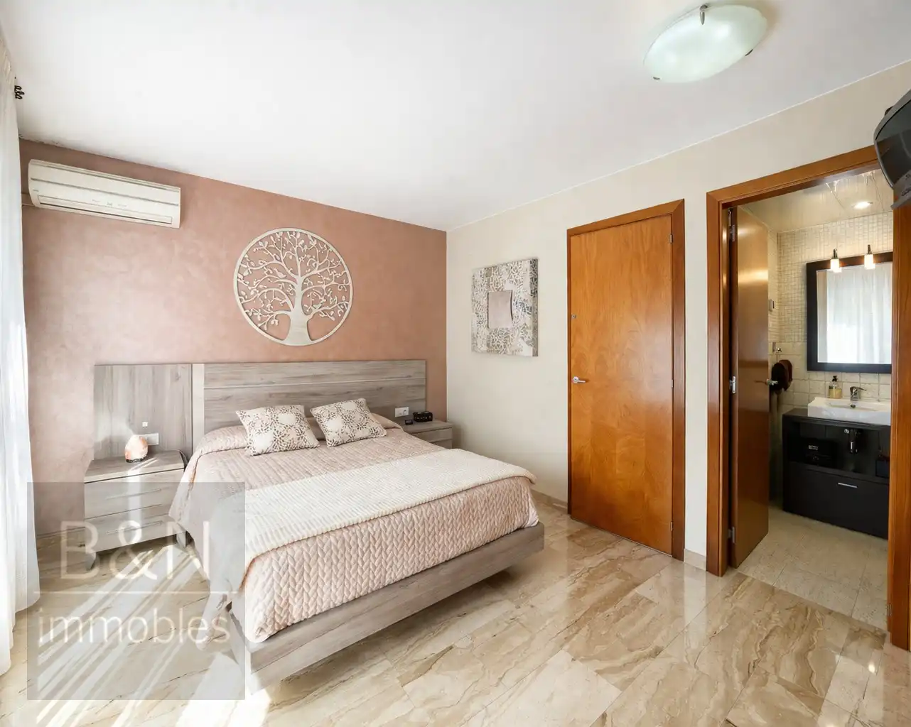 Habitación de Casa o chalet en venta en Terrassa con Aire acondicionado, Calefacción y Terraza