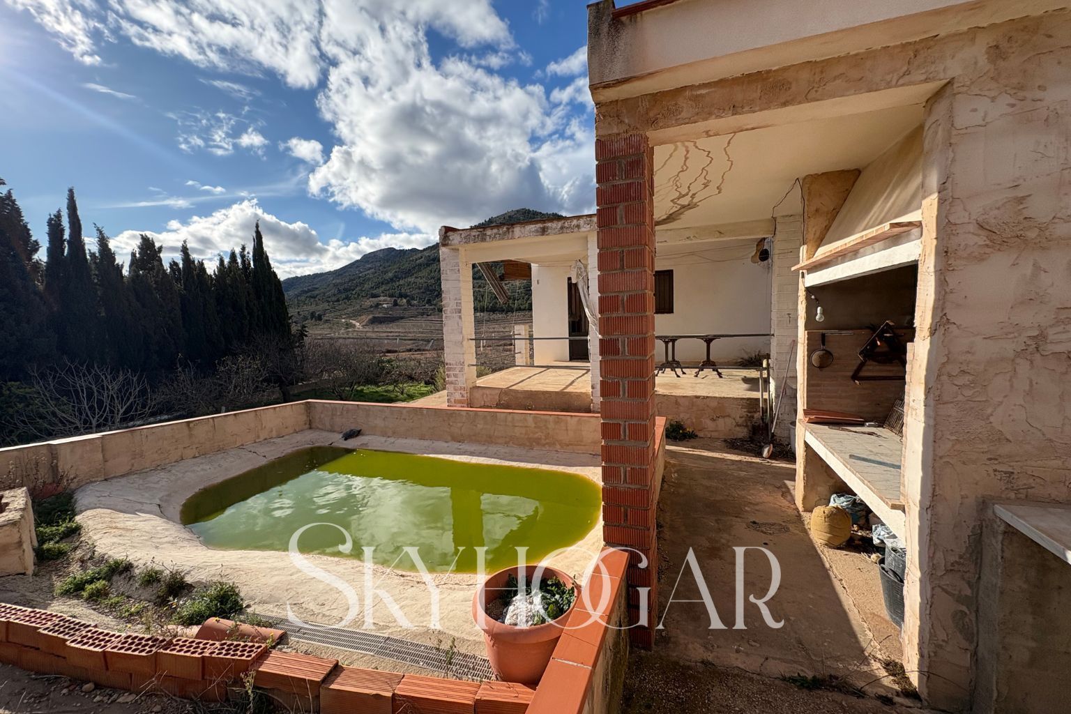 Außenansicht von Country house zum verkauf in La Font de la Figuera mit Privatgarten und Abstellraum