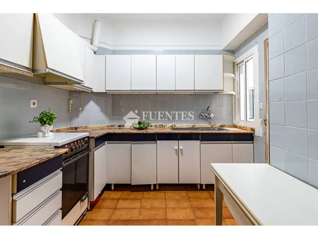 Cocina de Piso en venta en Alicante / Alacant con Terraza