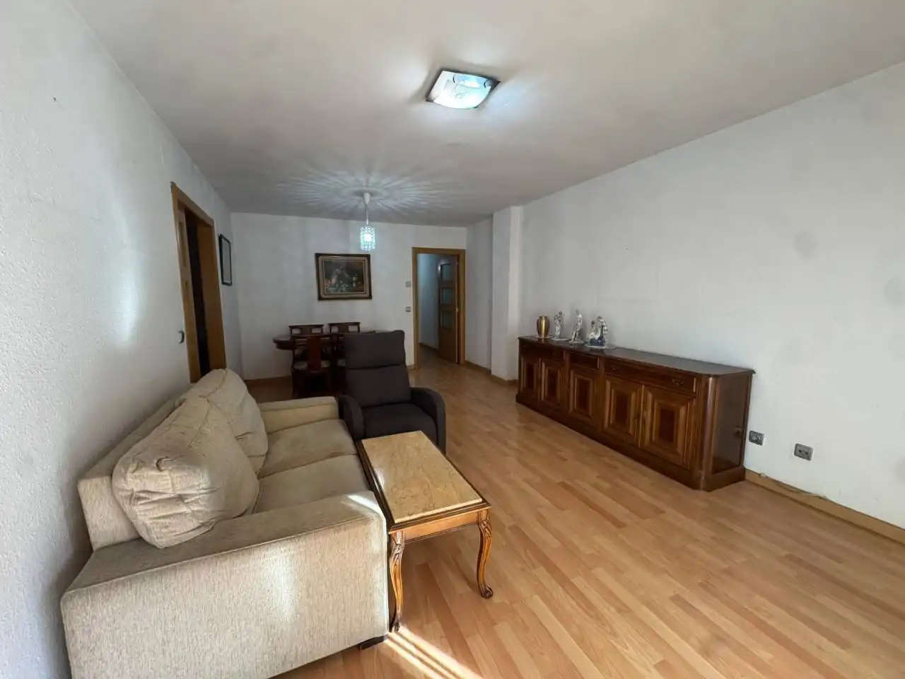 Flat with terrace to rent in Sant Miquel