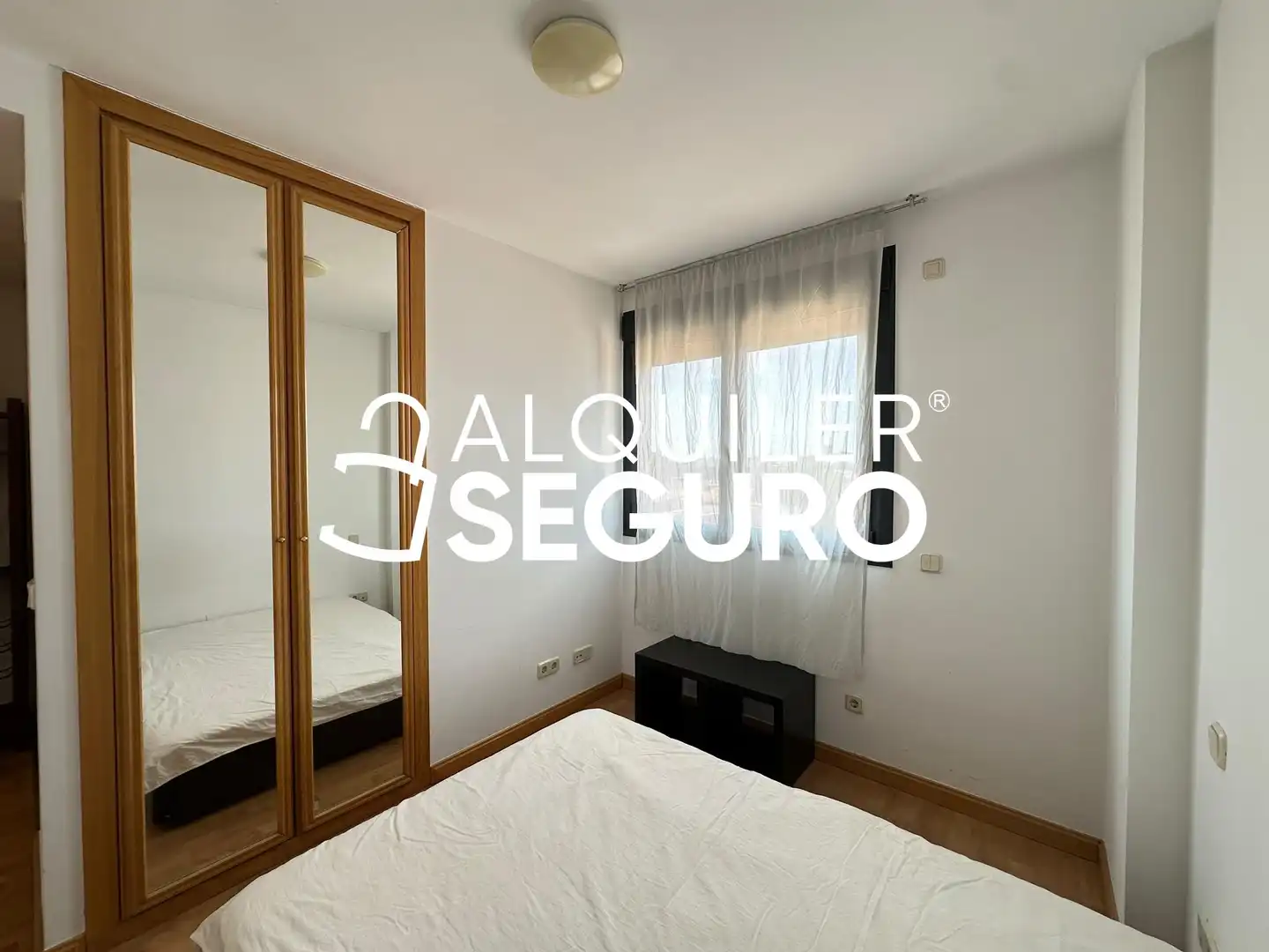 Bedroom of Flat for rent in Madrid  with Air Conditioner, Heating and Terrace