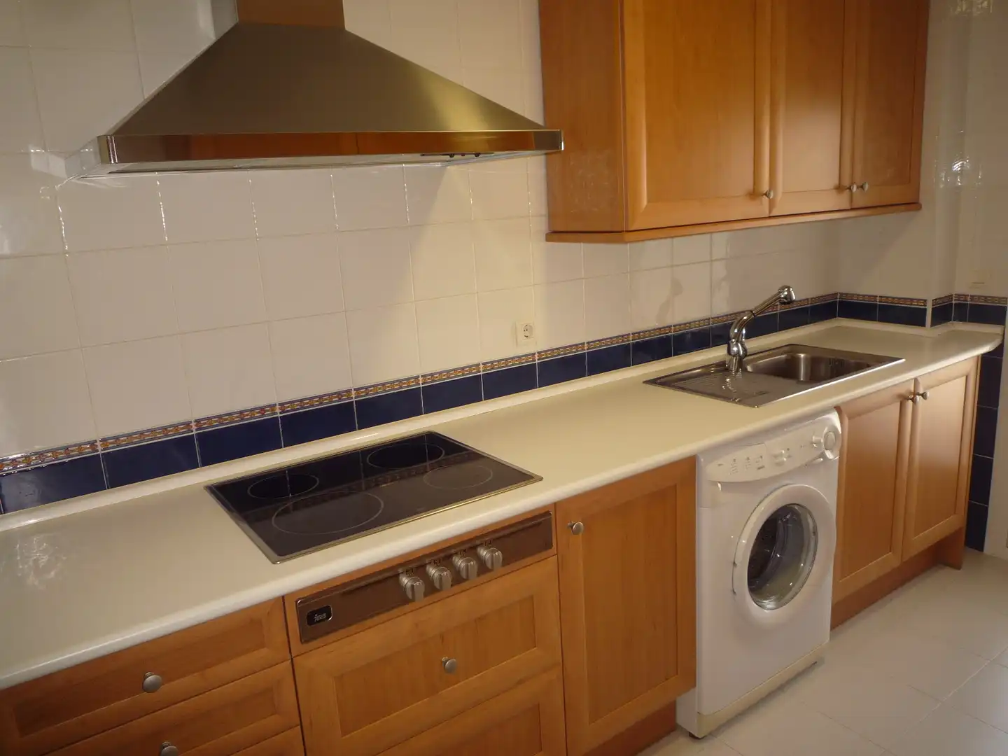 Cocina de Apartamento de alquiler en Málaga con Aire acondicionado, Amueblado y Lavadora