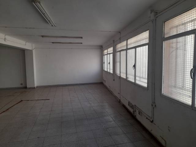 Local comercial en Alquiler en Carrer Miquel Romeu en Centre
