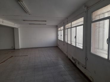 Local comercial de lloguer a Carrer Miquel Romeu