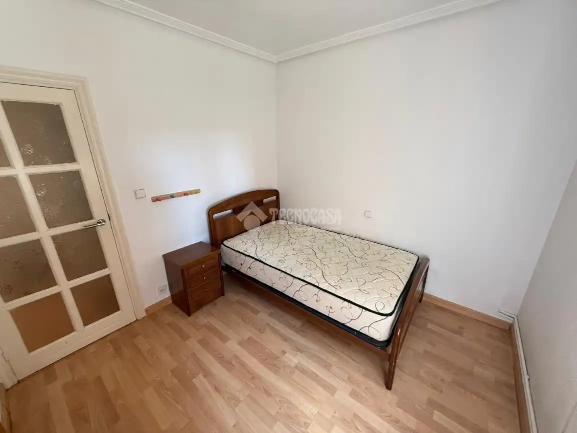 Bedroom of Flat for sale in Alcalá de Henares  with Heating