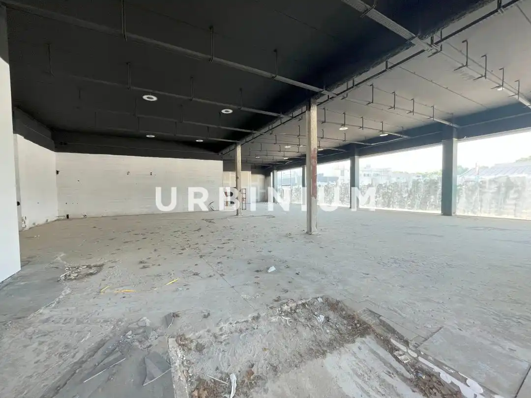 Industriegebäude zur Miete in Barri dels Escriptors, imagen 3