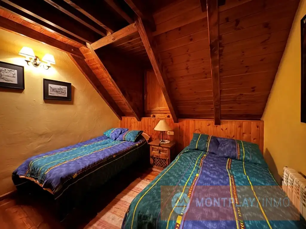 Bedroom of Detached homes for sale in Naut Aran