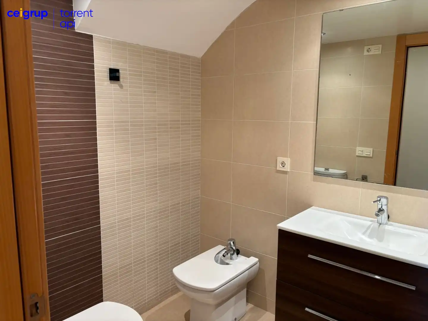 Baño de Dúplex en venta en Torroella de Montgrí con Aire acondicionado, Terraza y Piscina