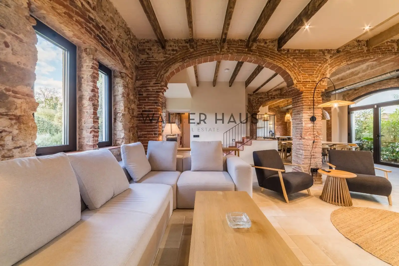 Sala de estar de Finca rústica en venta en Santa Cristina d'Aro con Calefacción, Jardín privado y Parquet