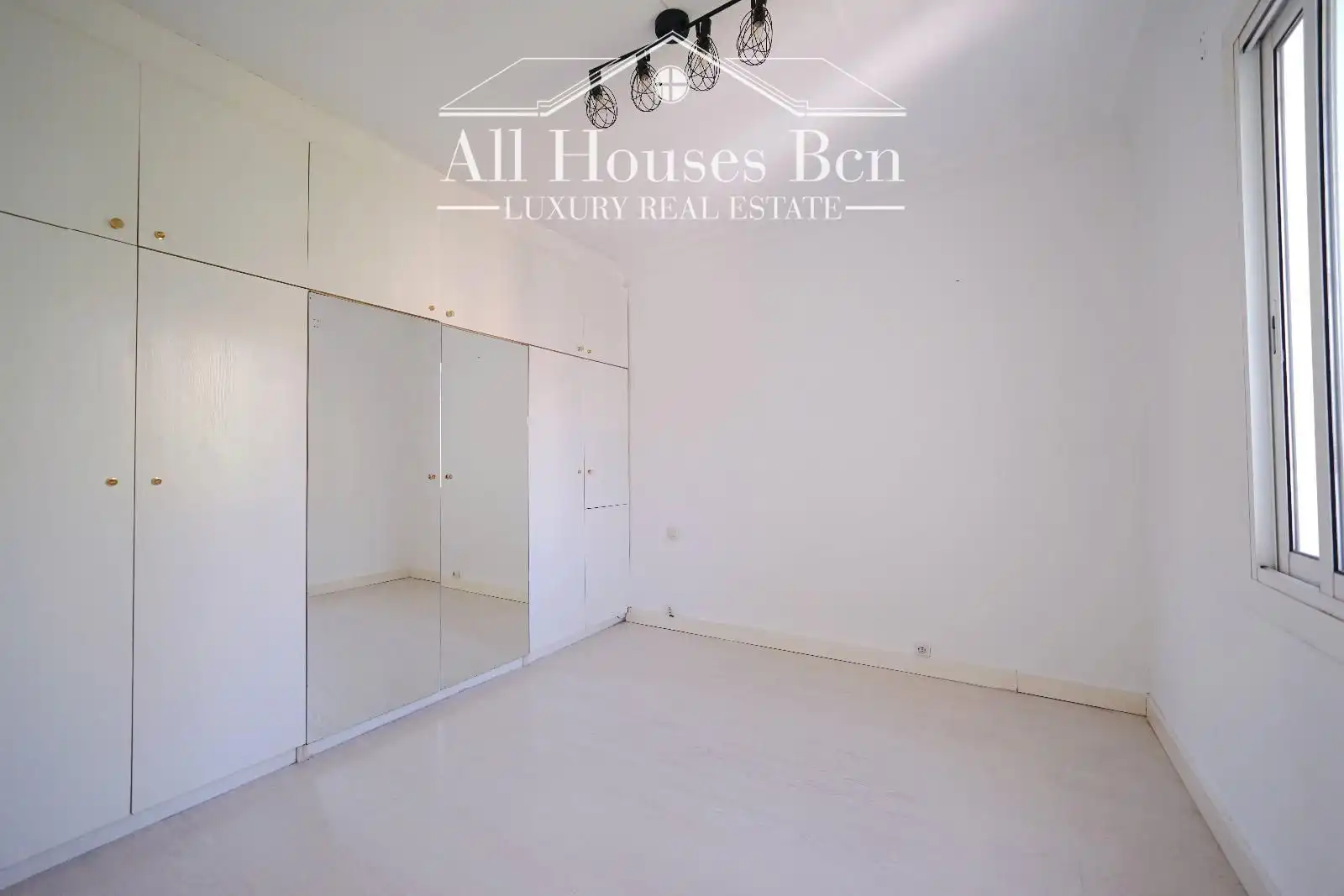 Habitación de Ático en venta en Barcelona con Trastero