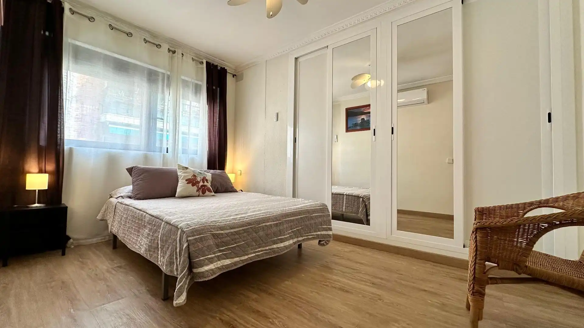 Dormitori de Apartament de lloguer en Alicante / Alacant amb Aire condicionat, Calefacció i Parquet