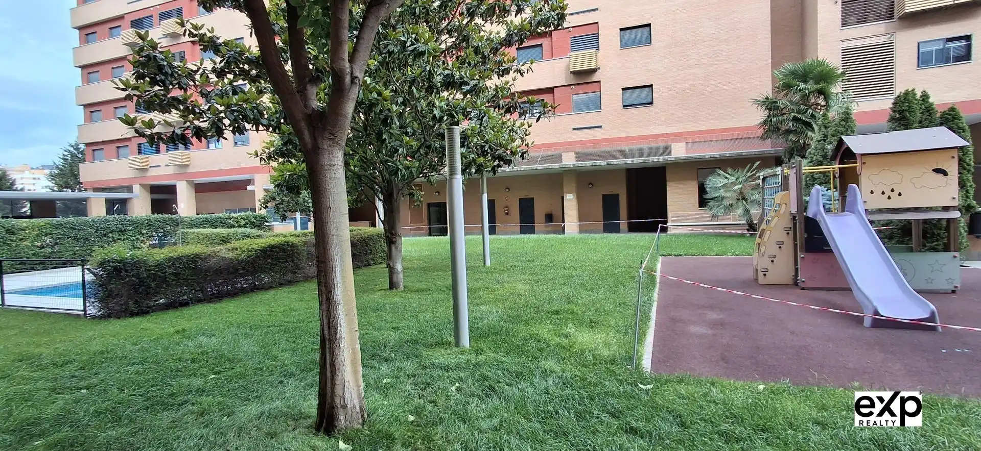 Parking of Apartments for rent in Madrid  with Air Conditioner, Heating and Private garden
