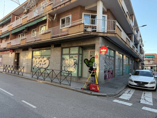 Local comercial en Alquiler en Avenida General en Casco Histórico de Barajas