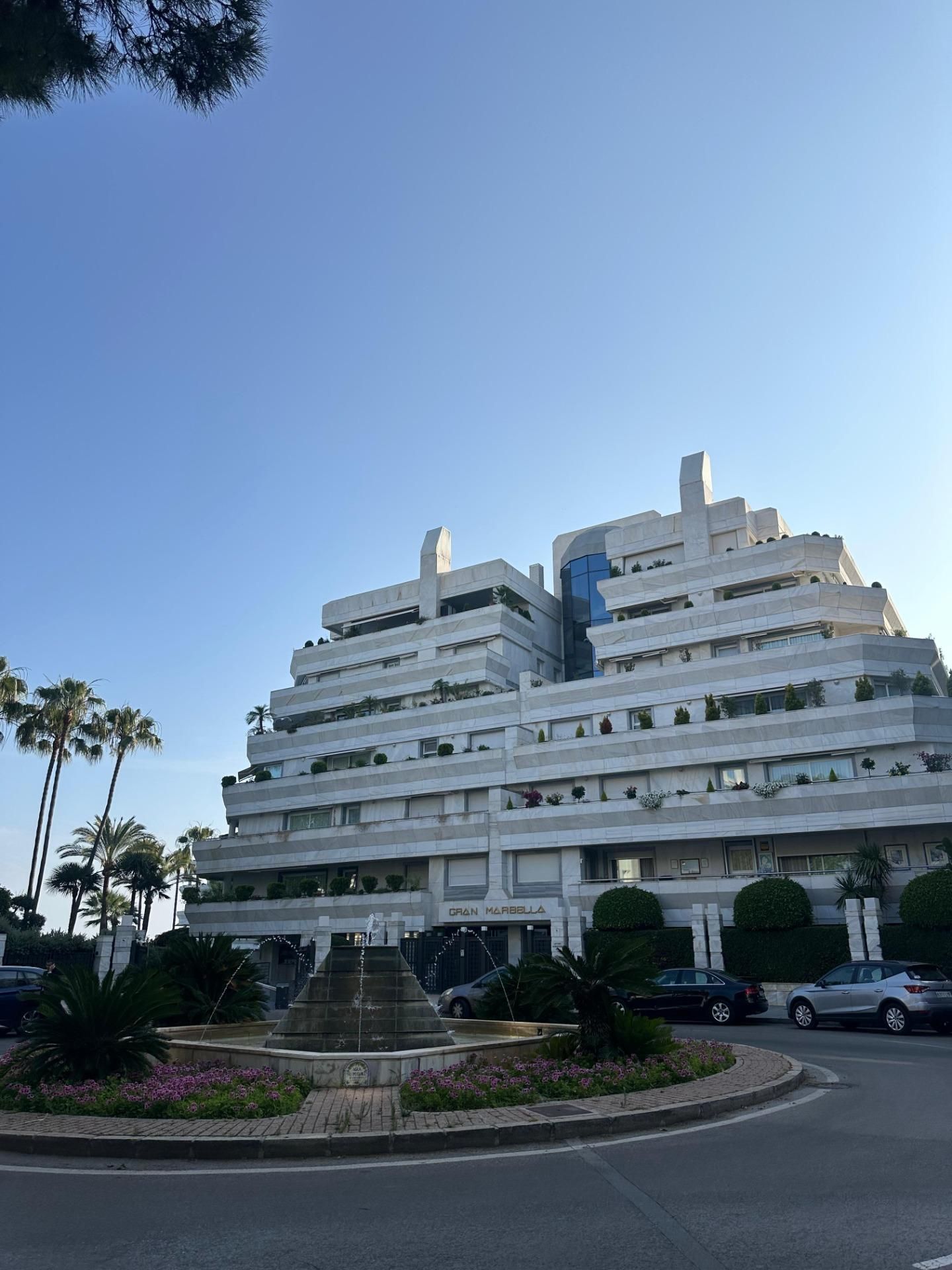 Exterior view of Flat for sale in Marbella  with Air Conditioner, Terrace and Storage room