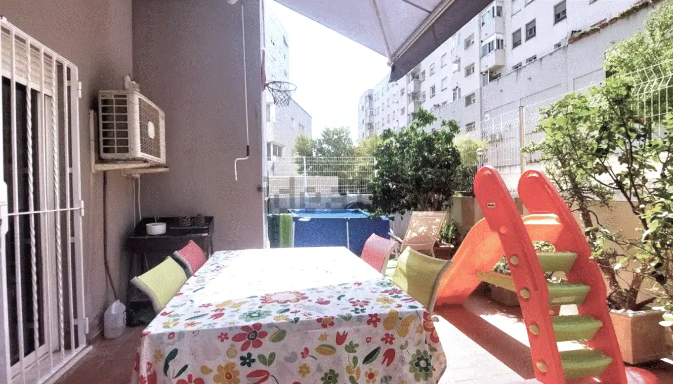 Appartamento con terrazza in vendita a Carrer Silla 38D, imagen 6