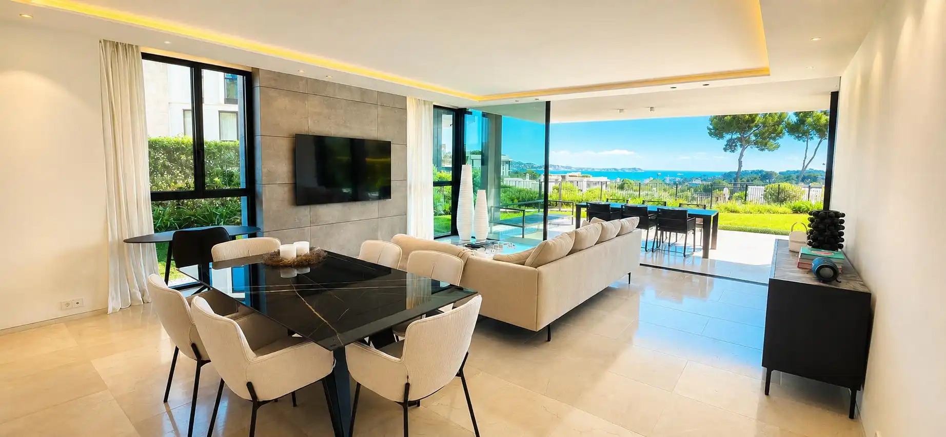 Living room of Ground floor for sale in Calvià  with Air Conditioner, Heating and Private garden