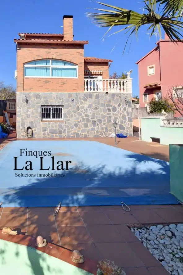 Casa o xalet en venda a MARTI I POL, Rodonyà