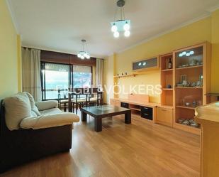 Living room of Apartment for sale in Poio  with Air Conditioner, Heating and Parquet flooring