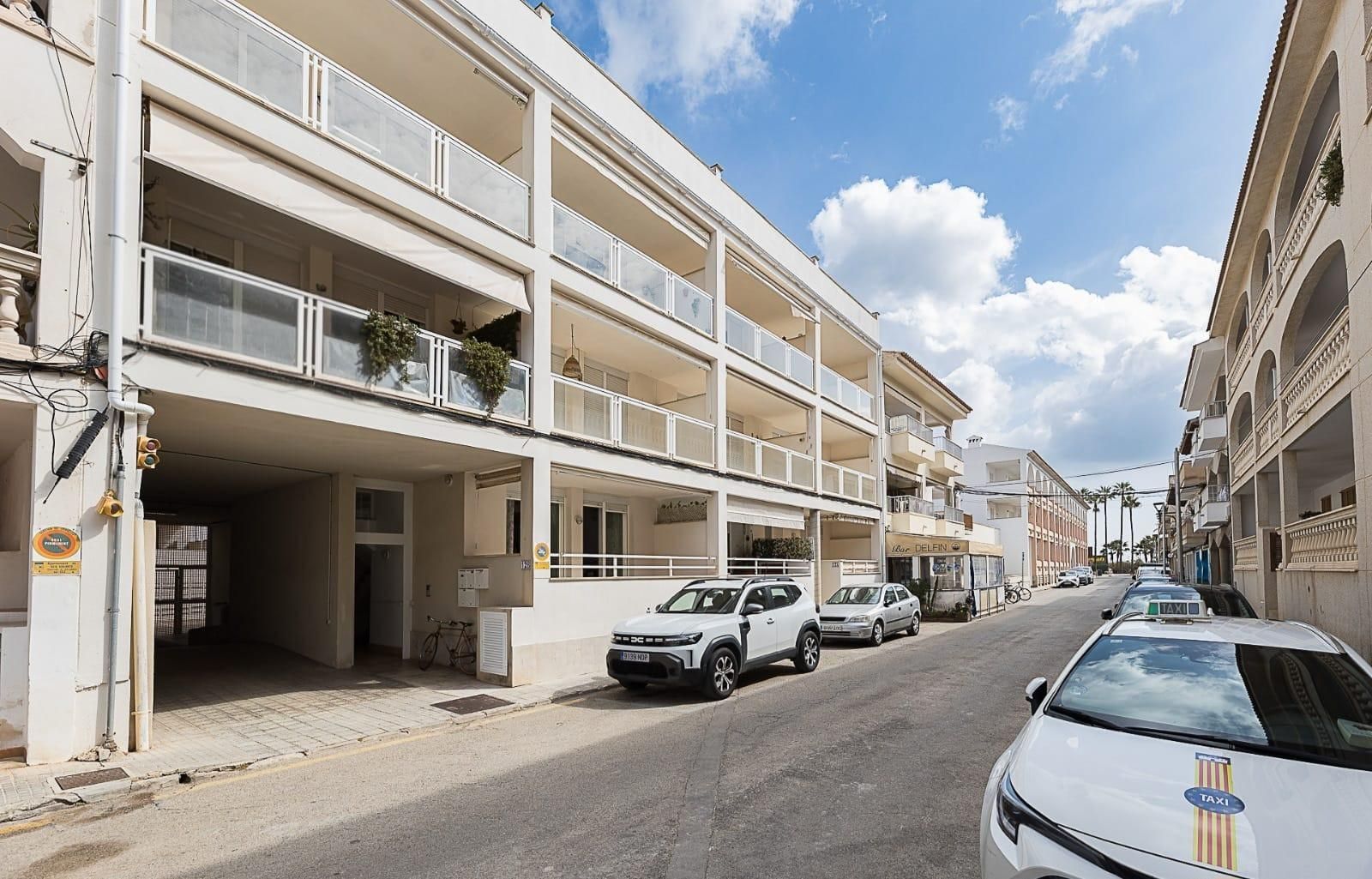 Vista exterior de Planta baja en venta en Ses Salines con Terraza