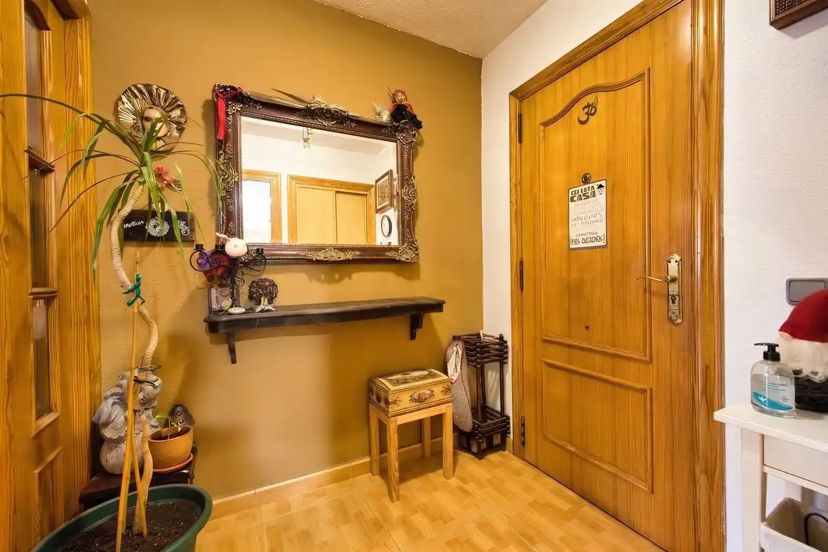 Piso con piscina en venta en C. Pintor Pedro Camacho, imagen 5