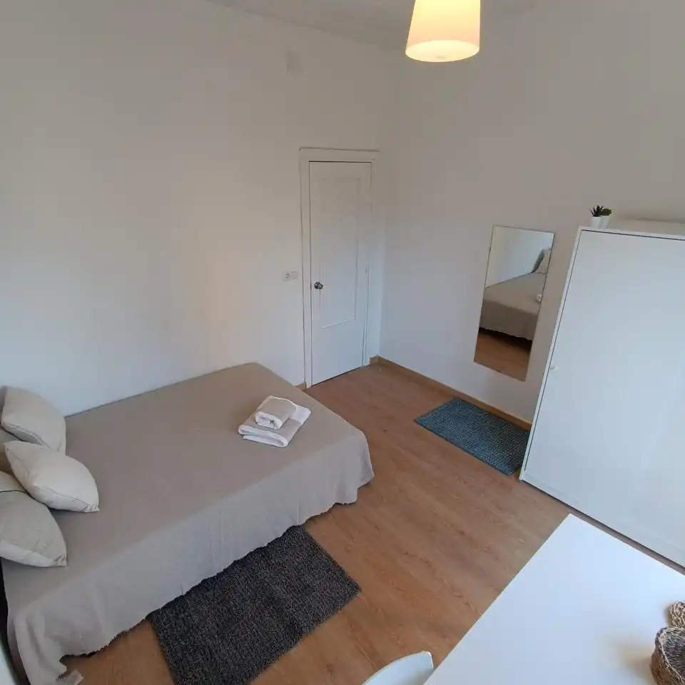 Habitación de Piso en venta en Barcelona con Parquet, Trastero y Amueblado