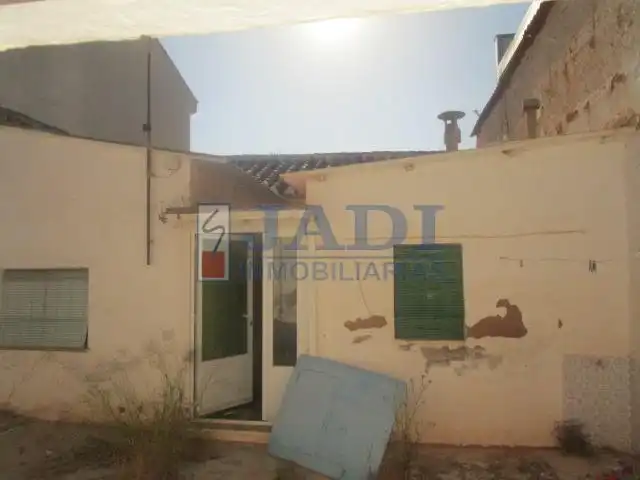 Jardí de Casa o xalet en venda en Valdepeñas amb Traster