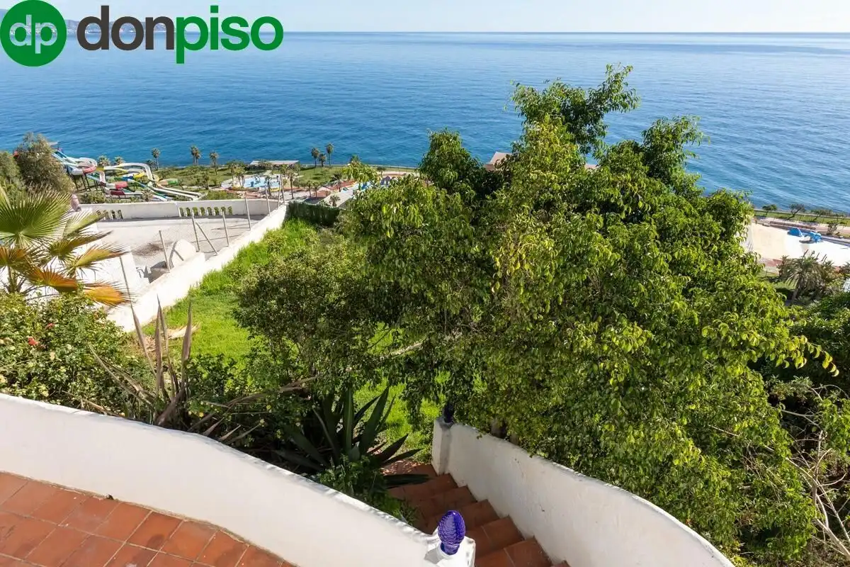 Exterior view of Houses for sale in Almuñécar  with Air Conditioner, Heating and Private garden