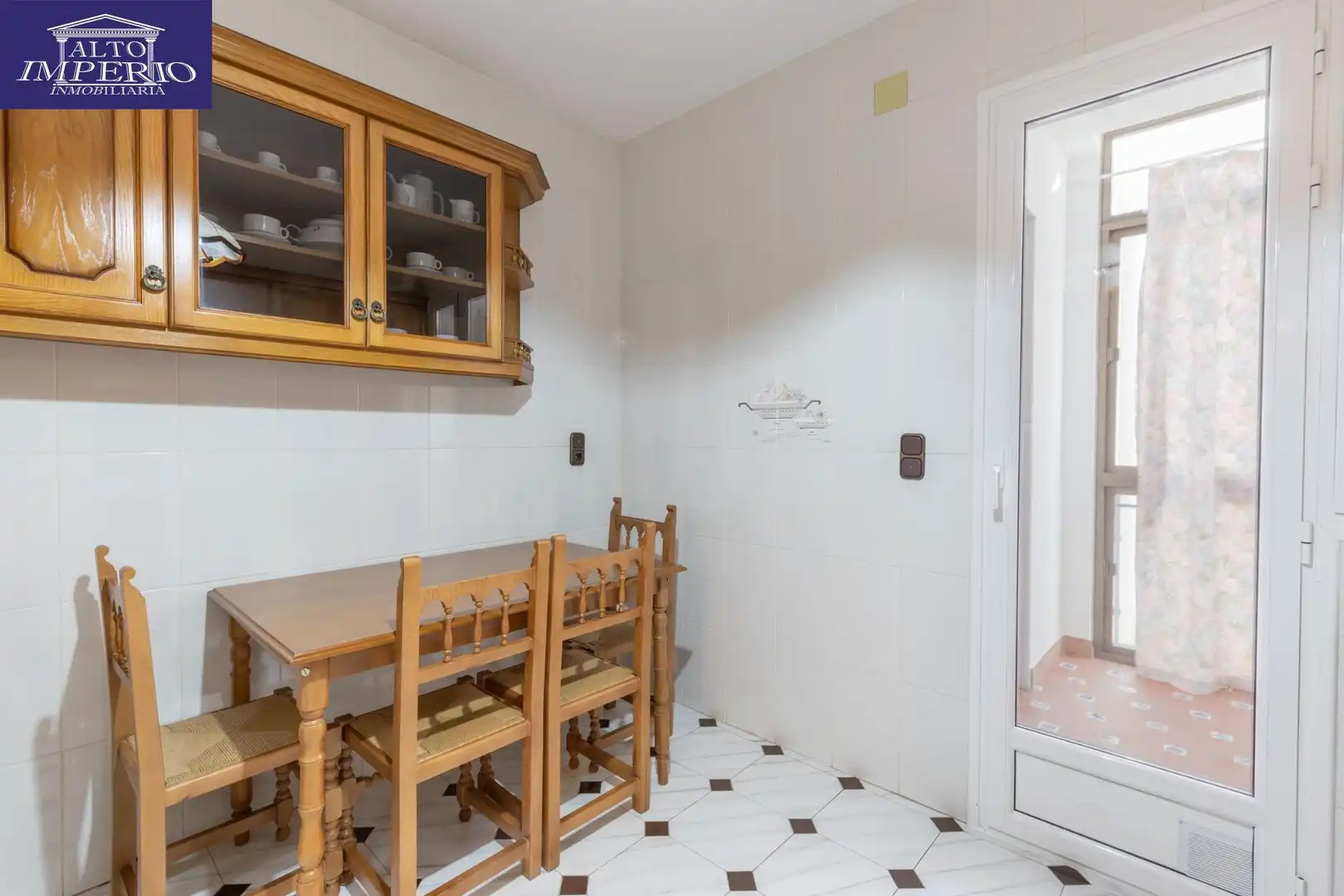 Cocina de Piso en venta en Güéjar Sierra con Terraza, Trastero y Balcón