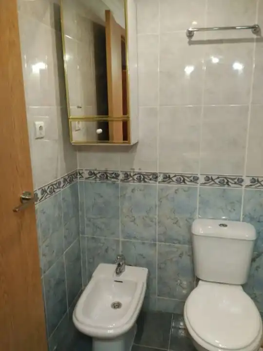 Bathroom of Flat for rent in Burjassot  with Air Conditioner, Furnished and Oven