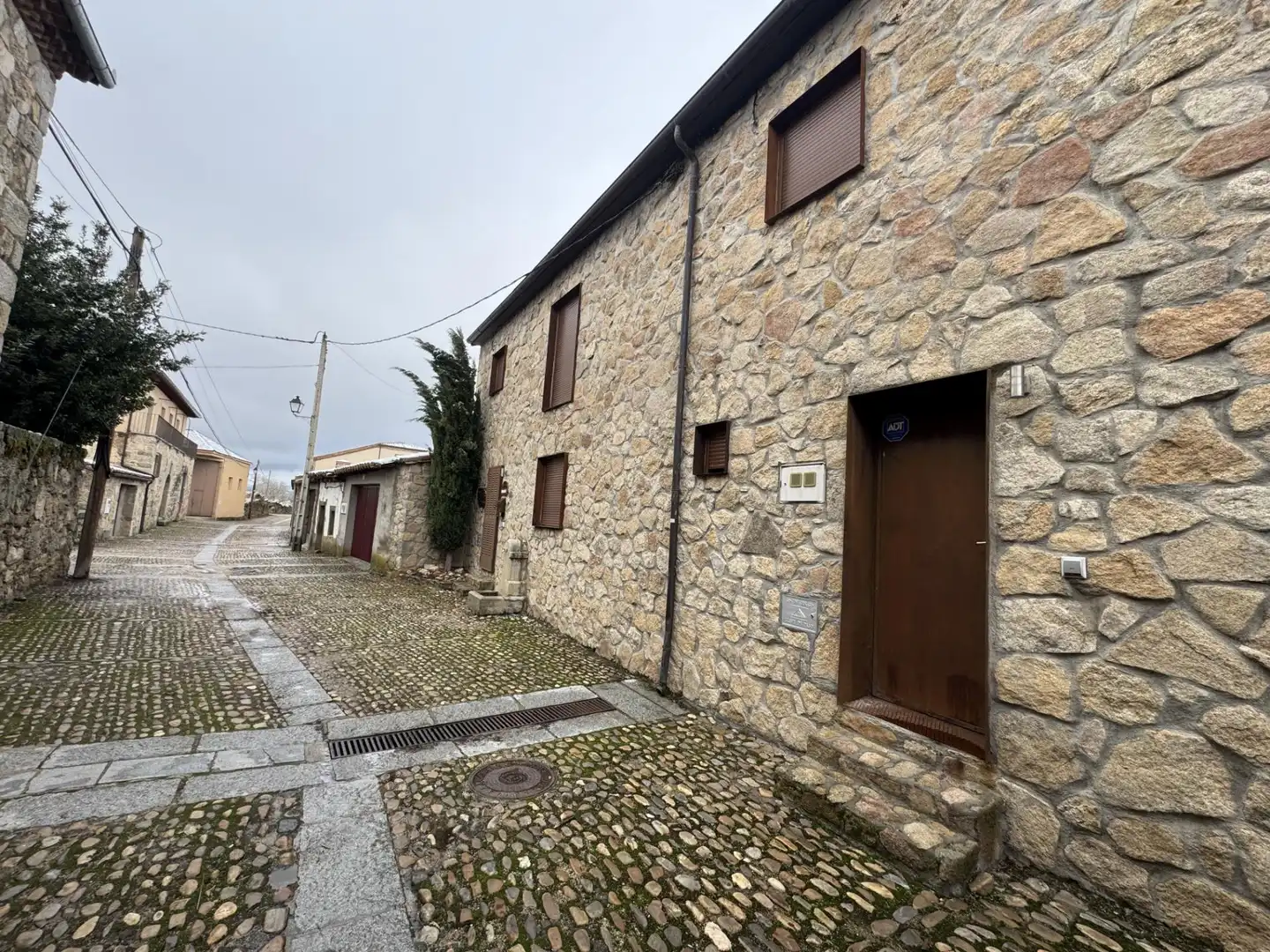 Vista exterior de Casa o xalet en venda en Bonilla de la Sierra amb Jardí privat