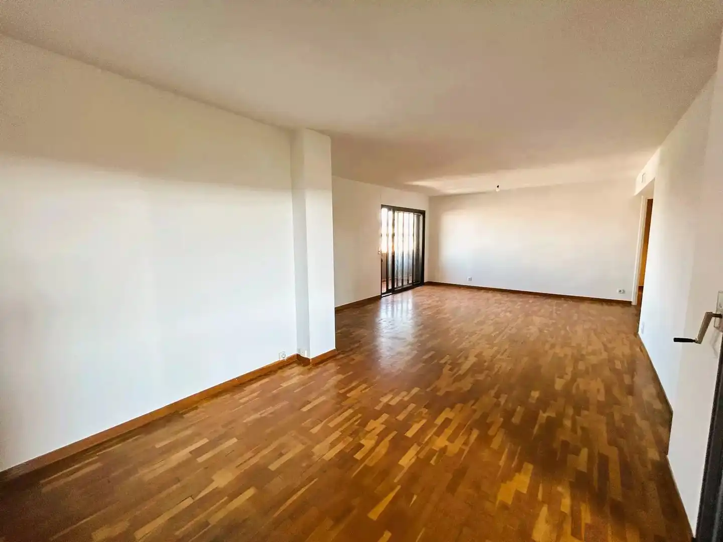Appartamento con terrazza in affitto a La Devesa