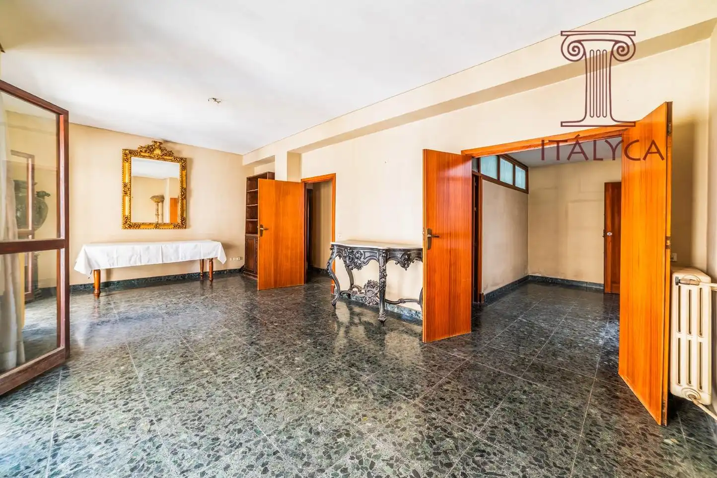 Piso en venta en Sevilla con Terraza y Trastero