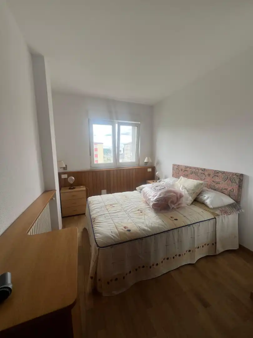 Habitación de Apartamento en venta en Lugo con Calefacción, Trastero y Amueblado