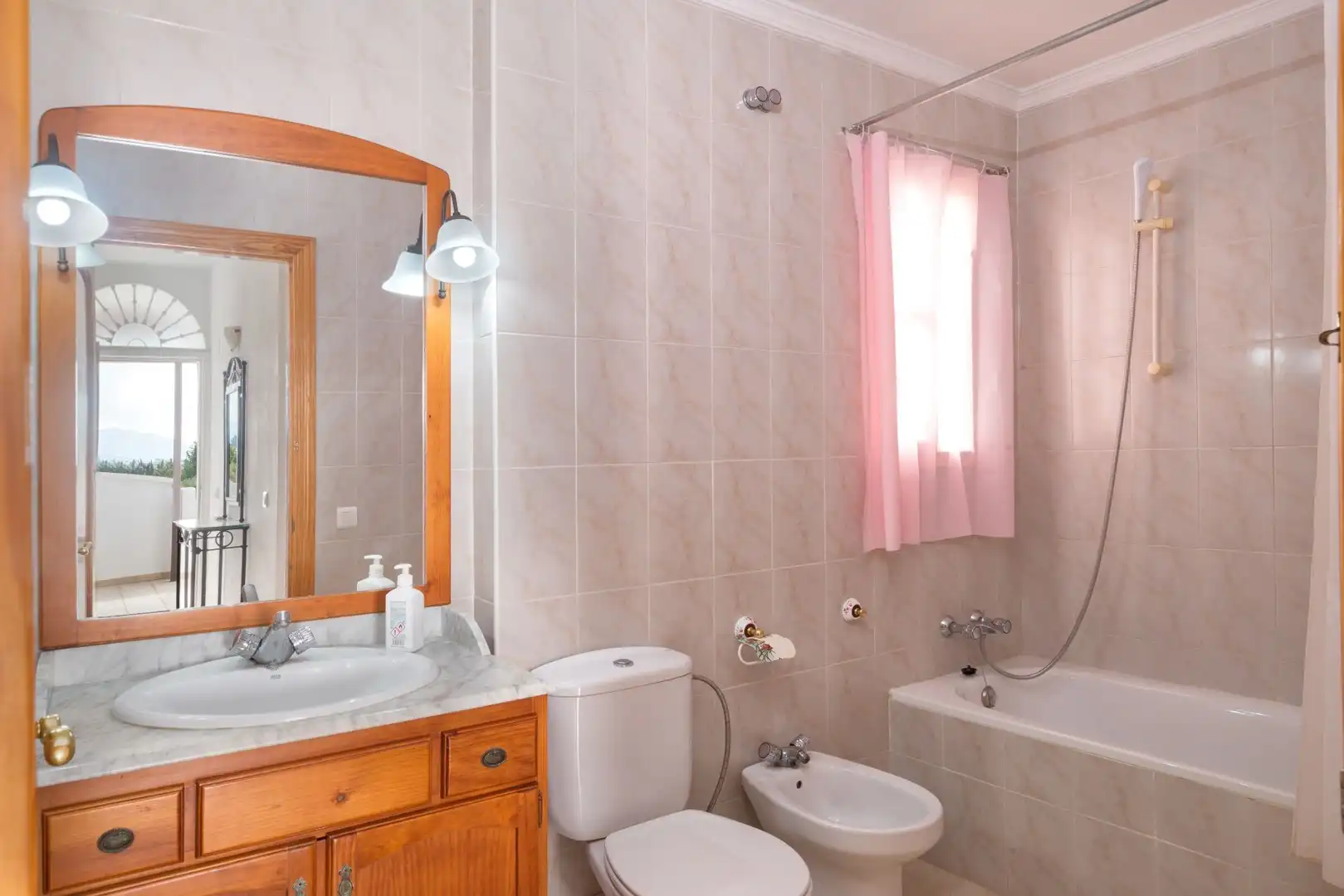 Baño de Casa o chalet en venta en Alhaurín El Grande con Aire acondicionado, Calefacción y Jardín privado