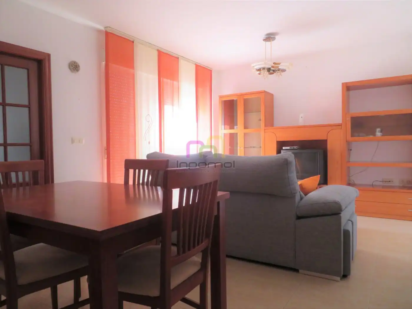 Sala d'estar de Casa adosada en venda en La Albuera amb Aire condicionat, Calefacció i Terrassa